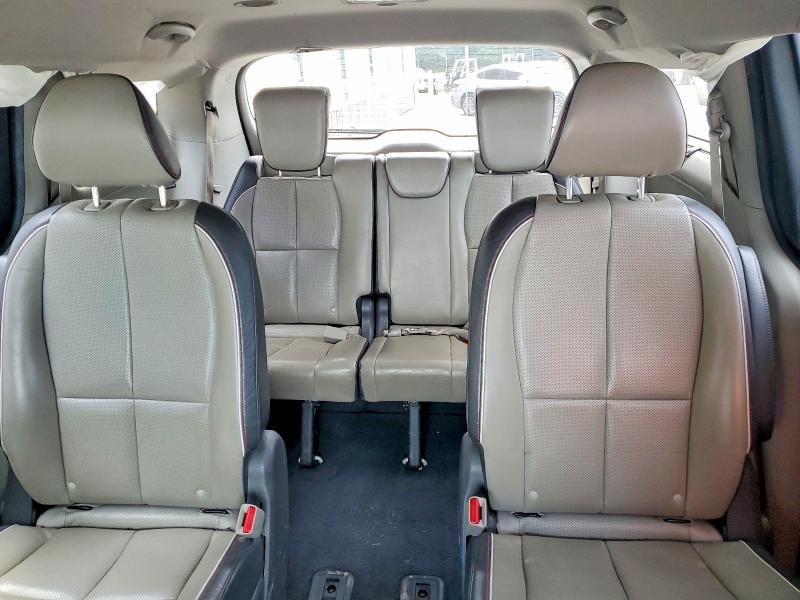 63028246 :رقم المزاد ، KNDMC5C13F6022719 vin ، 2015 Kia Sedona مزاد بيع