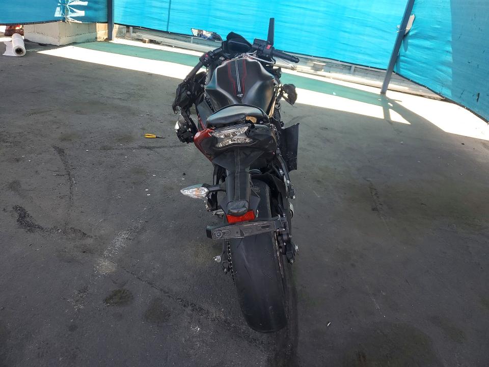 61756636 :رقم المزاد ، ML5EXEM10NDA49438 vin ، 2022 Kawasaki Ex650 مزاد بيع