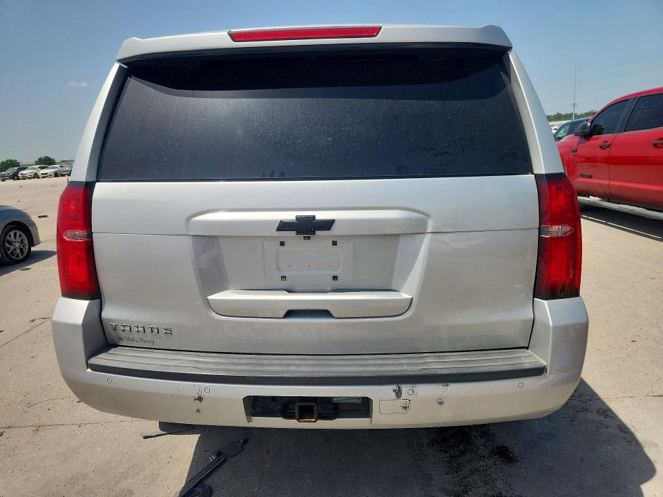 61703586 :رقم المزاد ، 1GNSCAKC5HR353815 vin ، 2017 Chevrolet Tahoe مزاد بيع