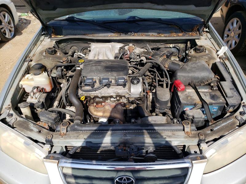 61565296 :رقم المزاد ، 4T1BF22K41U962972 vin ، 2001 Toyota Camry مزاد بيع