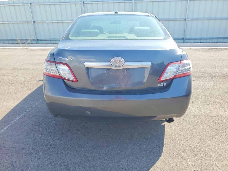 63437146 :رقم المزاد ، 4T1BB3EK6BU140480 vin ، 2011 Toyota Camry مزاد بيع