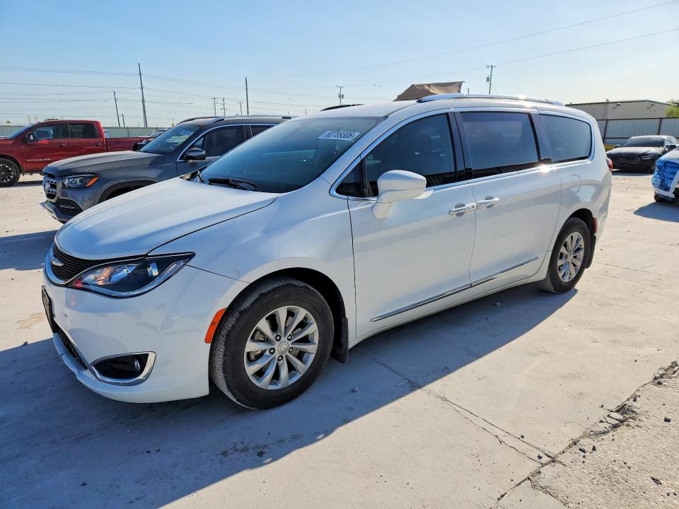 Продажа на аукционе авто 2019 Chrysler Pacifica, vin: 2C4RC1BG1KR554476, номер лота: 60789306