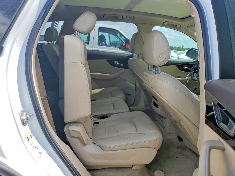Продажа на аукционе авто 2017 Audi Q7, vin: WA1LAAF79HD027362, номер лота: 63012446