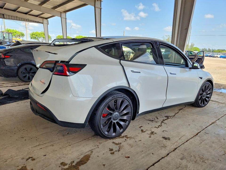 59980006 :رقم المزاد ، 5YJYGDEF7LF040780 vin ، 2020 Tesla Model Y مزاد بيع