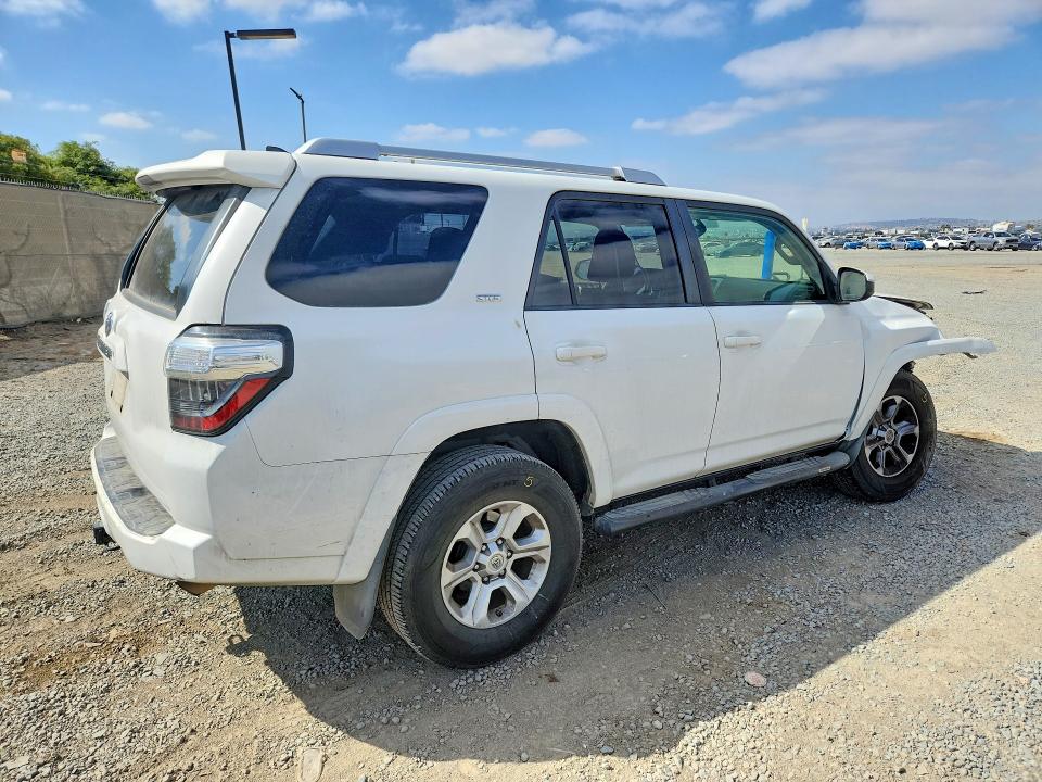 Продажа на аукционе авто 2017 Toyota 4runner, vin: JTEZU5JR6H5153532, номер лота: 59396216