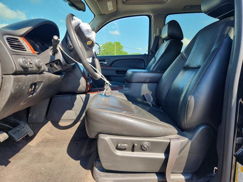 Продаж на аукціоні авто 2011 Chevrolet Suburban, vin: 1GNSKKE34BR372609, номер лоту: 60214856