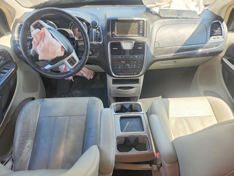 2016 Chrysler Town & Country მანქანა იყიდება აუქციონზე, vin: 2C4RC1BG2GR137892, აუქციონის ნომერი: 61114816