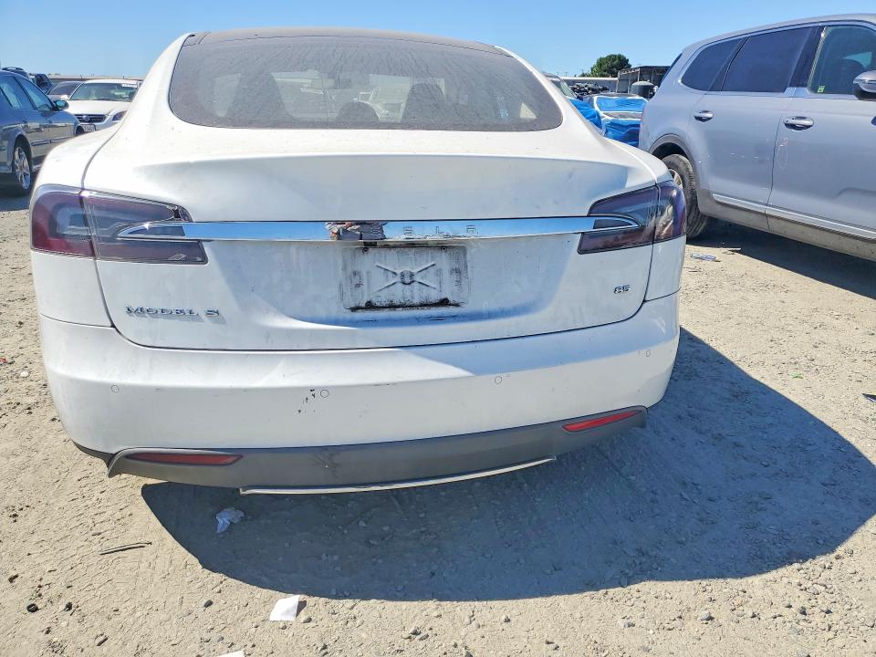 Продажа на аукционе авто 2014 Tesla Model S, vin: 5YJSA1H16EFP35003, номер лота: 61641196