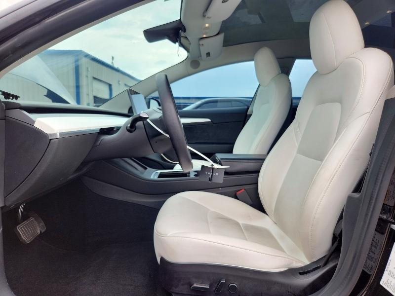 63107686 :رقم المزاد ، 5YJ3E1EB5NF277590 vin ، 2022 Tesla Model 3 مزاد بيع