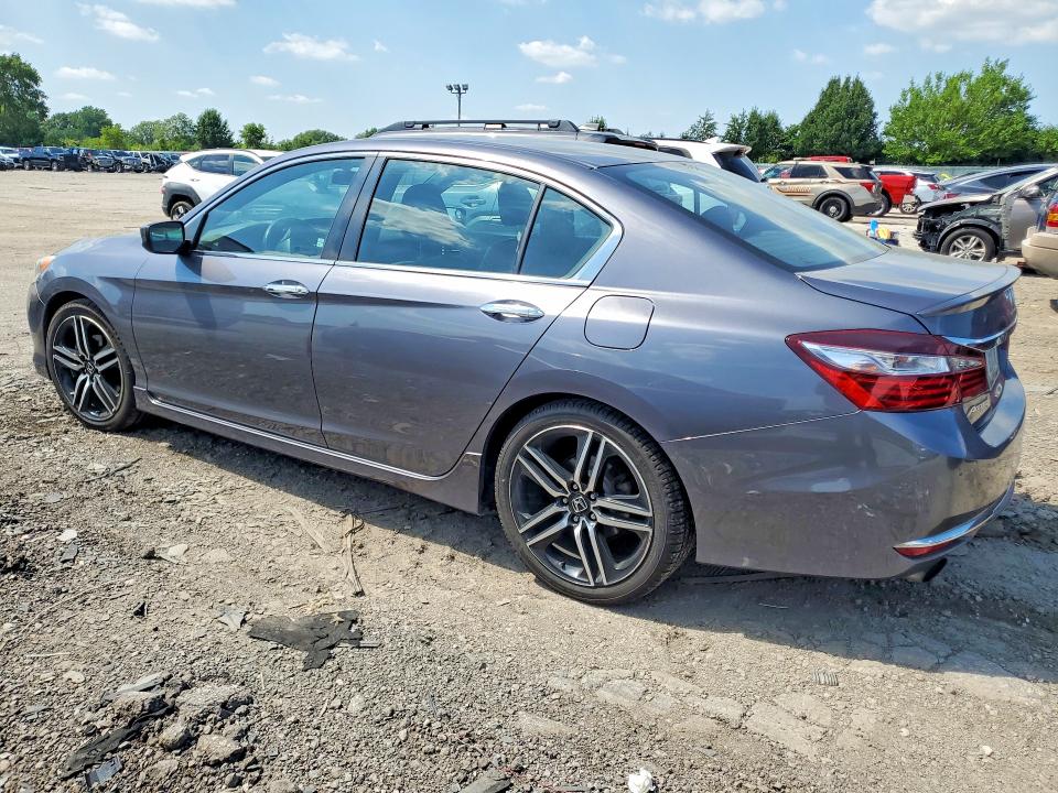 2017 Honda Accord მანქანა იყიდება აუქციონზე, vin: 1HGCR2F11HA137700, აუქციონის ნომერი: 60261756