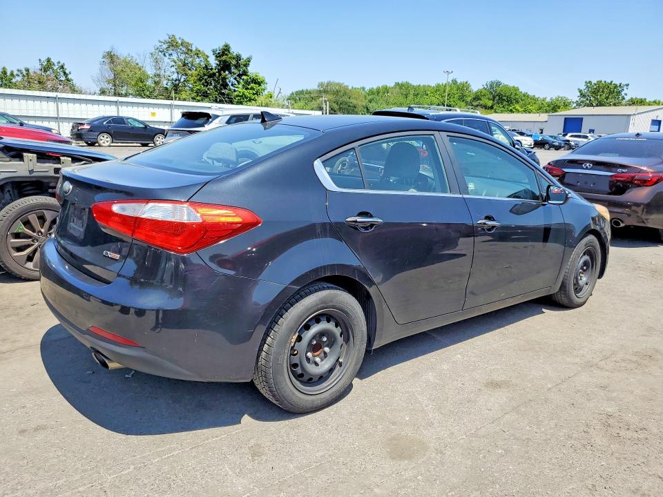 2014 Kia Forte მანქანა იყიდება აუქციონზე, vin: KNAFX4A8XE5060148, აუქციონის ნომერი: 61833246