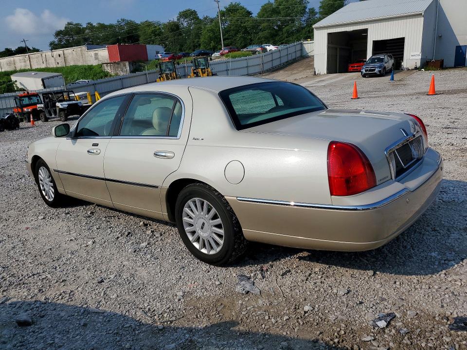 Продаж на аукціоні авто 2005 Lincoln Town Car, vin: 1LNHM81W05Y636477, номер лоту: 62872246