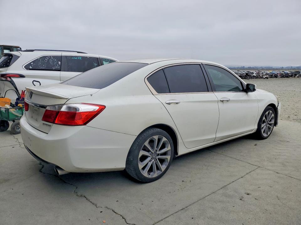 Продажа на аукционе авто 2014 Honda Accord, vin: 1HGCR2F57EA151468, номер лота: 60130036