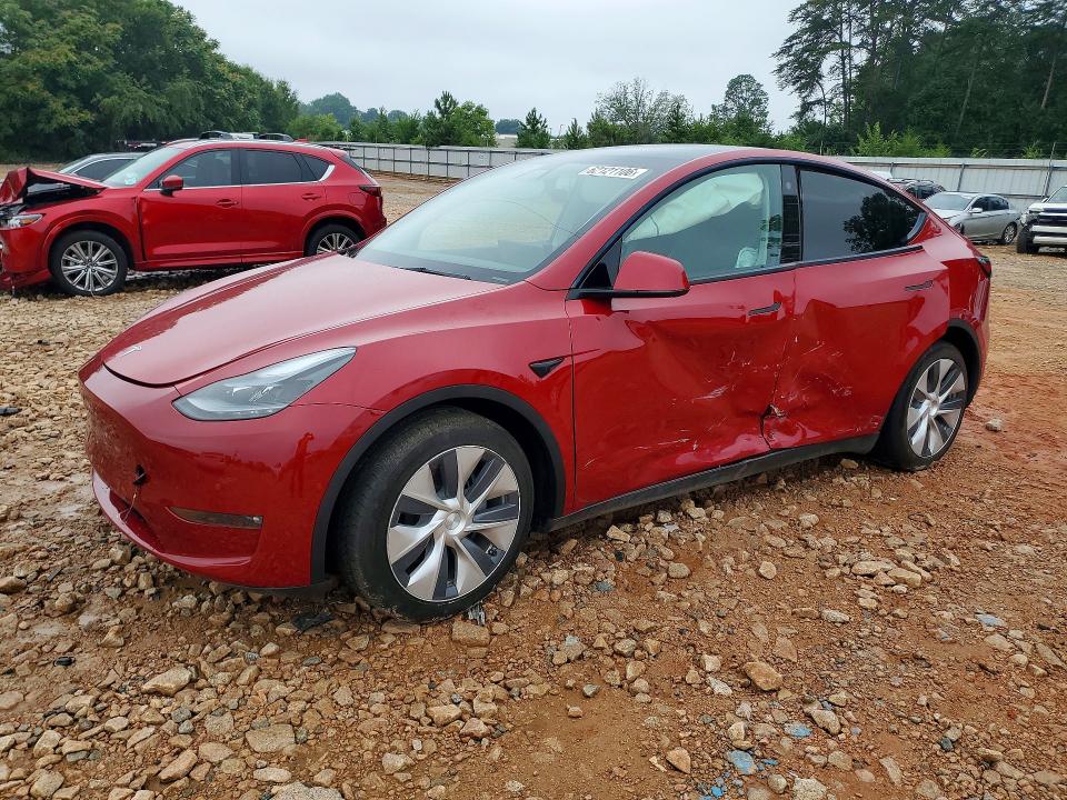62121106 :رقم المزاد ، 5YJYGDEE3MF253685 vin ، 2021 Tesla Model Y مزاد بيع