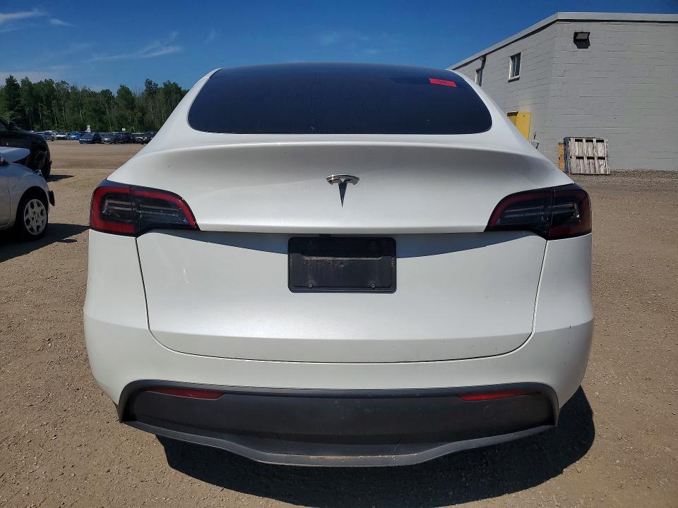 Auction sale of the 2024 Tesla Model Y, vin: 7SAYGDED8RF025084, lot number: 61111426