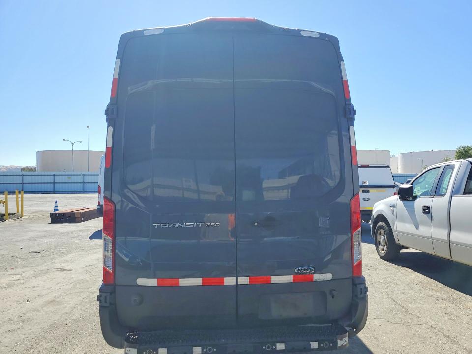 2020 Ford Transit მანქანა იყიდება აუქციონზე, vin: 1FTBR3X8XLKA56046, აუქციონის ნომერი: 59905036