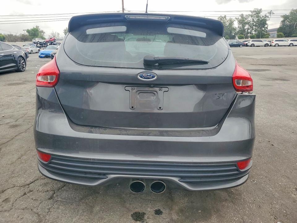 2017 Ford Focus მანქანა იყიდება აუქციონზე, vin: 1FADP3L91HL266992, აუქციონის ნომერი: 58294636