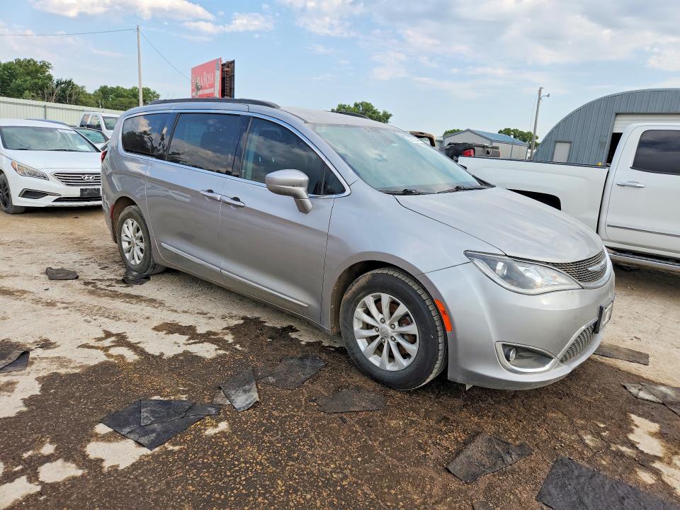 Продаж на аукціоні авто 2017 Chrysler Pacifica, vin: 2C4RC1BG3HR747494, номер лоту: 58113646