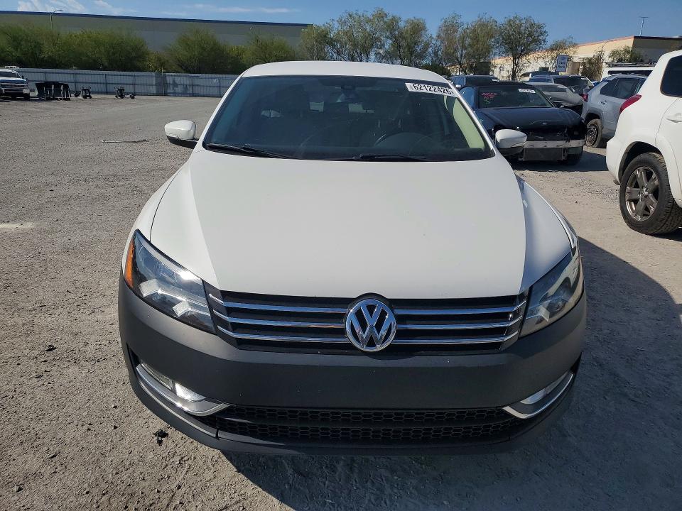 Продажа на аукционе авто 2015 Volkswagen Passat, vin: 1VWAT7A38FC109761, номер лота: 62122426