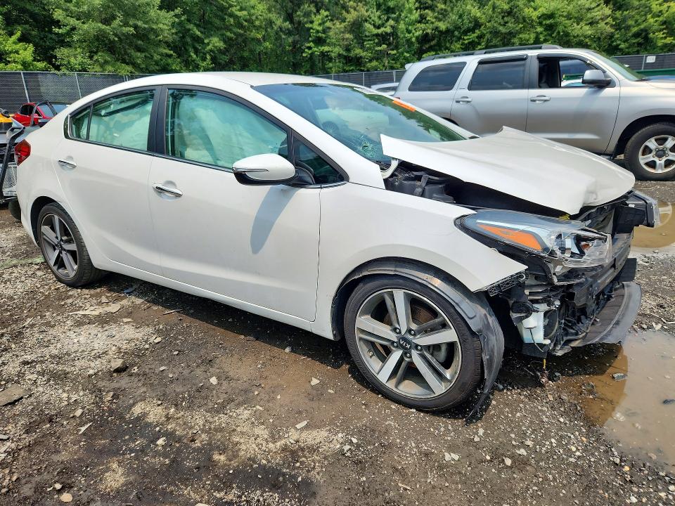 61558826 :رقم المزاد ، 3KPFL4A8XHE093786 vin ، 2017 Kia Forte مزاد بيع