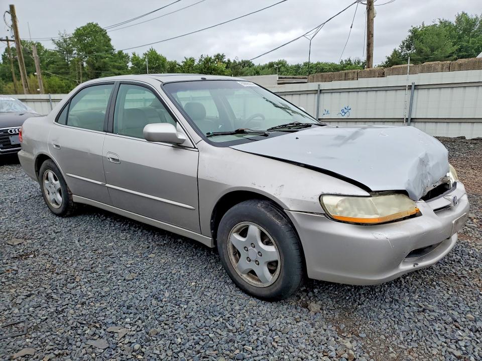 Продаж на аукціоні авто 1998 Honda Accord, vin: 1HGCG1652WA040716, номер лоту: 59995236