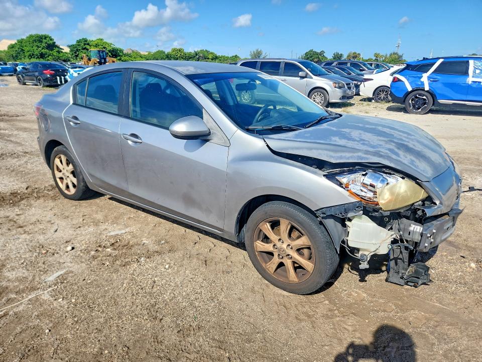 60007876 :رقم المزاد ، JM1BL1SG5A1156899 vin ، 2010 Mazda 3 مزاد بيع
