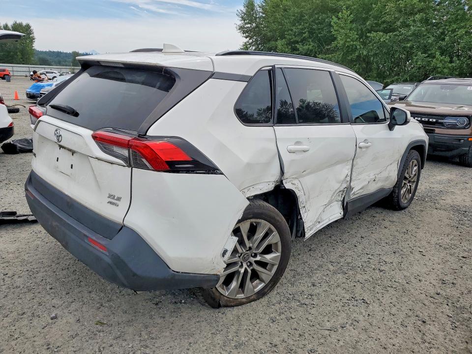 Продаж на аукціоні авто 2019 Toyota Rav4, vin: JTMA1RFV6KD011086, номер лоту: 61682546