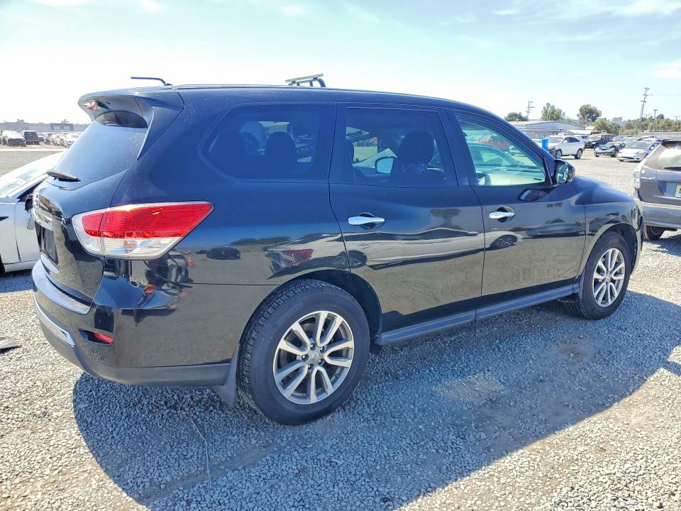 62472496 :رقم المزاد ، 5N1AR2MN6FC619054 vin ، 2015 Nissan Pathfinder مزاد بيع
