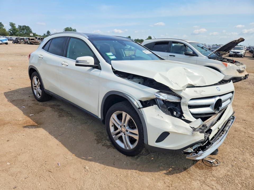 61077726 :رقم المزاد ، WDCTG4GB8HJ304488 vin ، 2017 Mercedes-benz Gla مزاد بيع