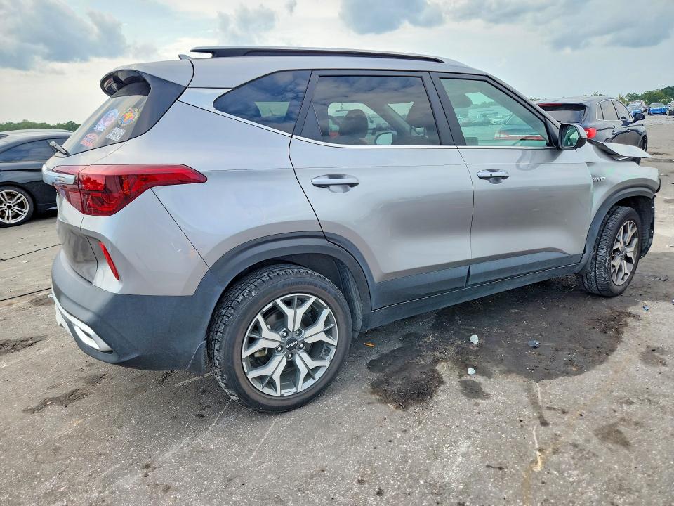 Продаж на аукціоні авто 2022 Kia Seltos, vin: KNDERCAAN73011239, номер лоту: 62825156