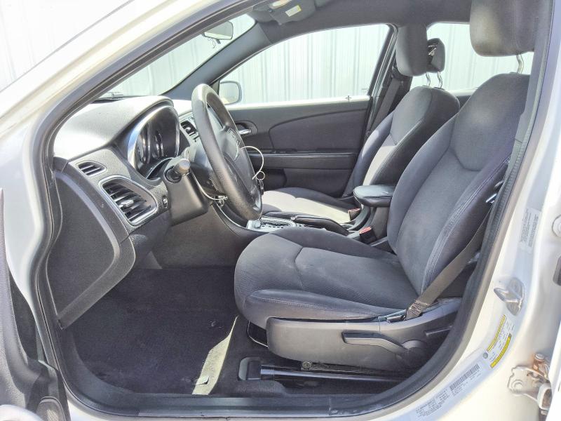 60199906 :رقم المزاد ، 1C3CCBABXCN273247 vin ، 2012 Chrysler 200 مزاد بيع