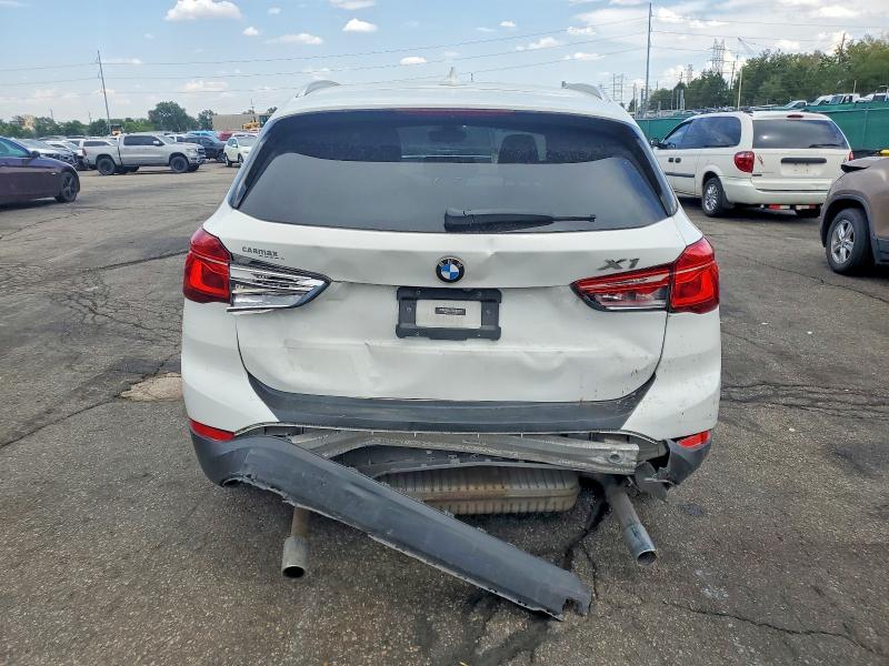 61870326 :رقم المزاد ، WBXHT3C36J5K25323 vin ، 2018 Bmw X1 مزاد بيع