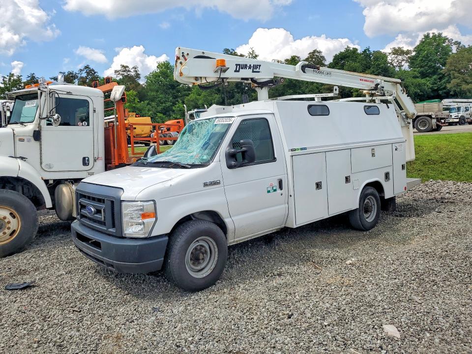 59352026 :رقم المزاد ، 1FDWE3FS9KDC72754 vin ، 2019 Ford Ecoline مزاد بيع