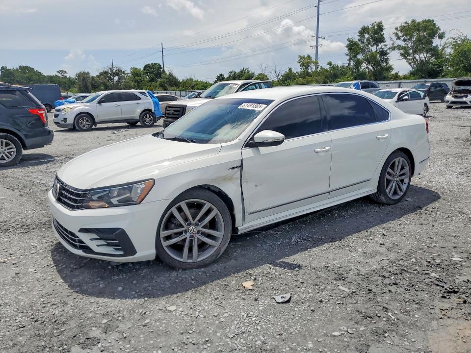 61491886 :رقم المزاد ، 1VWDT7A36HC018925 vin ، 2017 Volkswagen Passat مزاد بيع