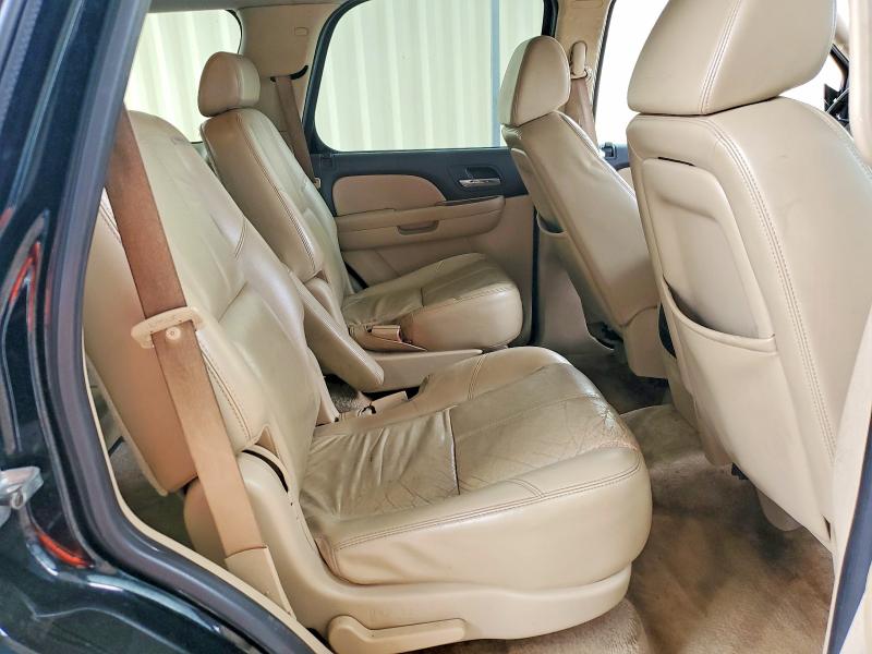 61083756 :رقم المزاد ، 1GNFC13J47R127942 vin ، 2007 Chevrolet Tahoe مزاد بيع