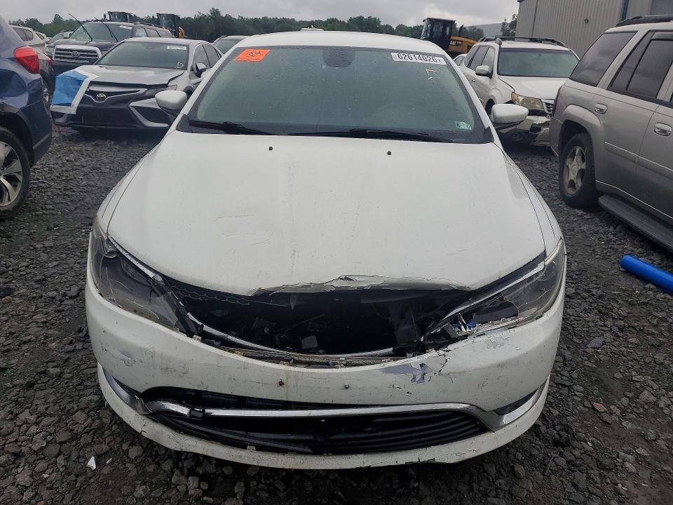 62614026 :رقم المزاد ، 1C3CCCAB3FN725534 vin ، 2015 Chrysler 200 مزاد بيع