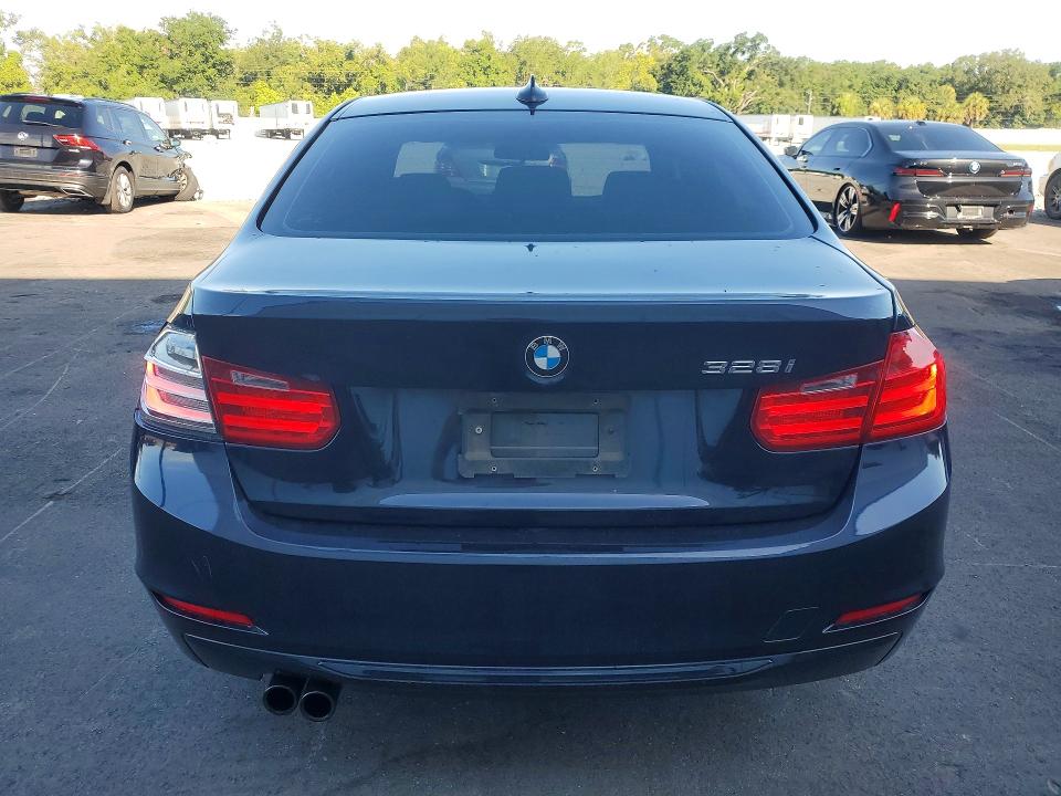 2015 Bmw 328 მანქანა იყიდება აუქციონზე, vin: WBA3A5G50FNS91679, აუქციონის ნომერი: 60175316