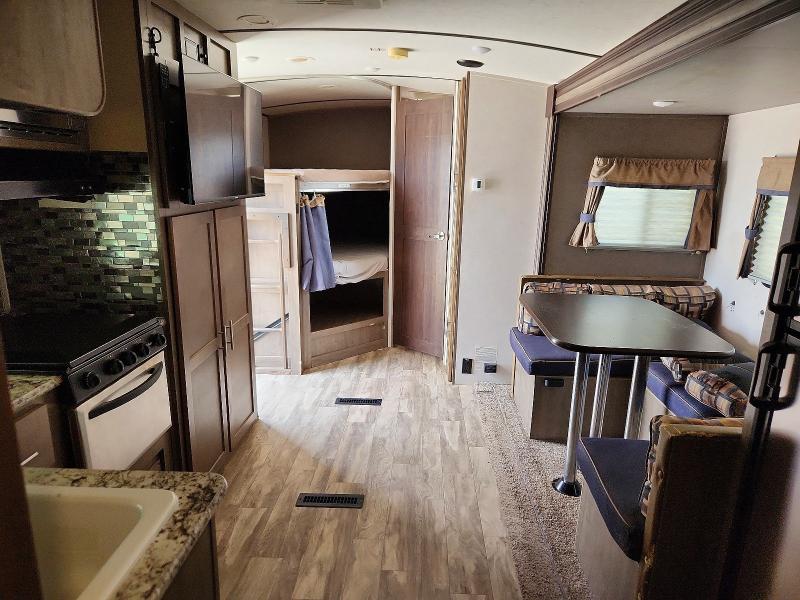 Продажа на аукционе авто 2018 Forest River Surveryor, vin: 4X4TSVA23JL034013, номер лота: 59778916