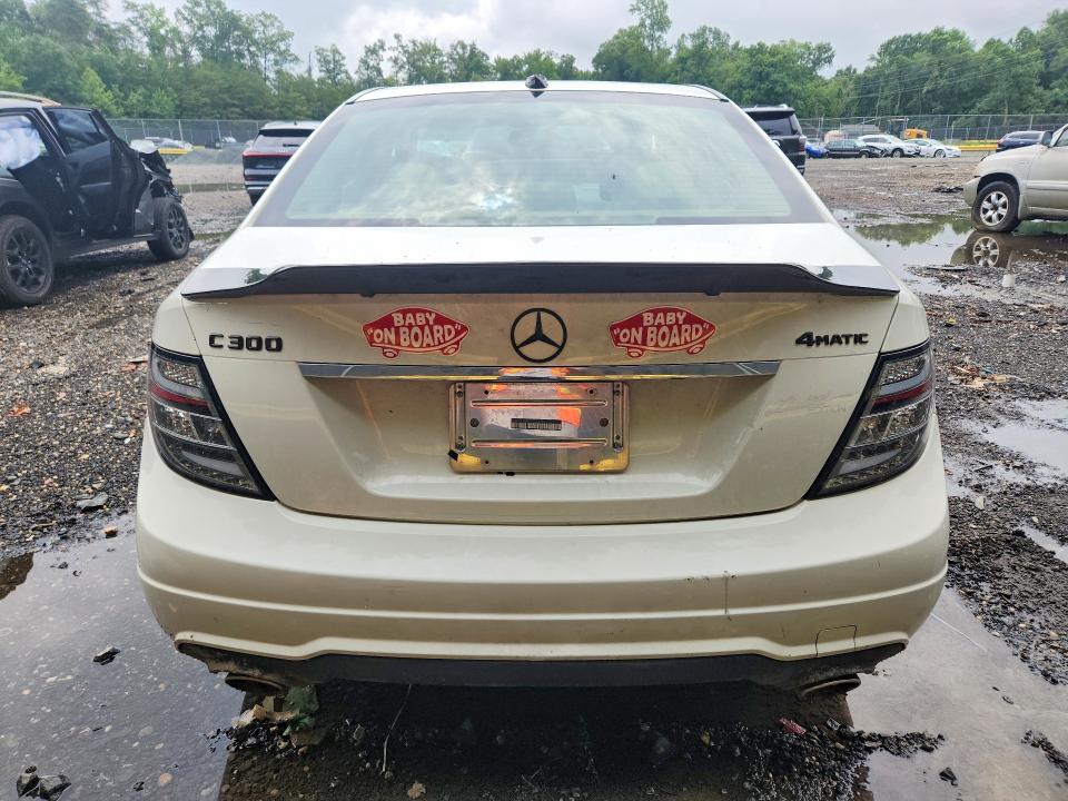 2012 Mercedes-benz C მანქანა იყიდება აუქციონზე, vin: WDDGF8BB3CR226324, აუქციონის ნომერი: 59976946