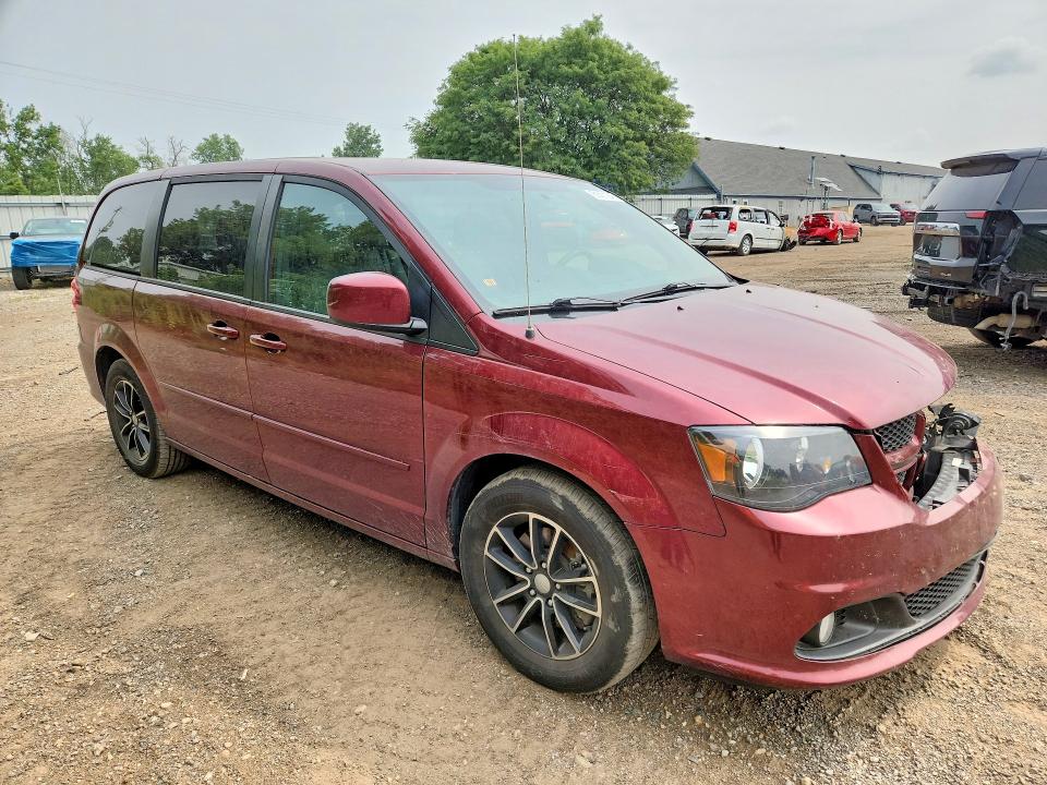 61411246 :رقم المزاد ، 2C4RDGEG9HR667127 vin ، 2017 Dodge Grand Caravan مزاد بيع
