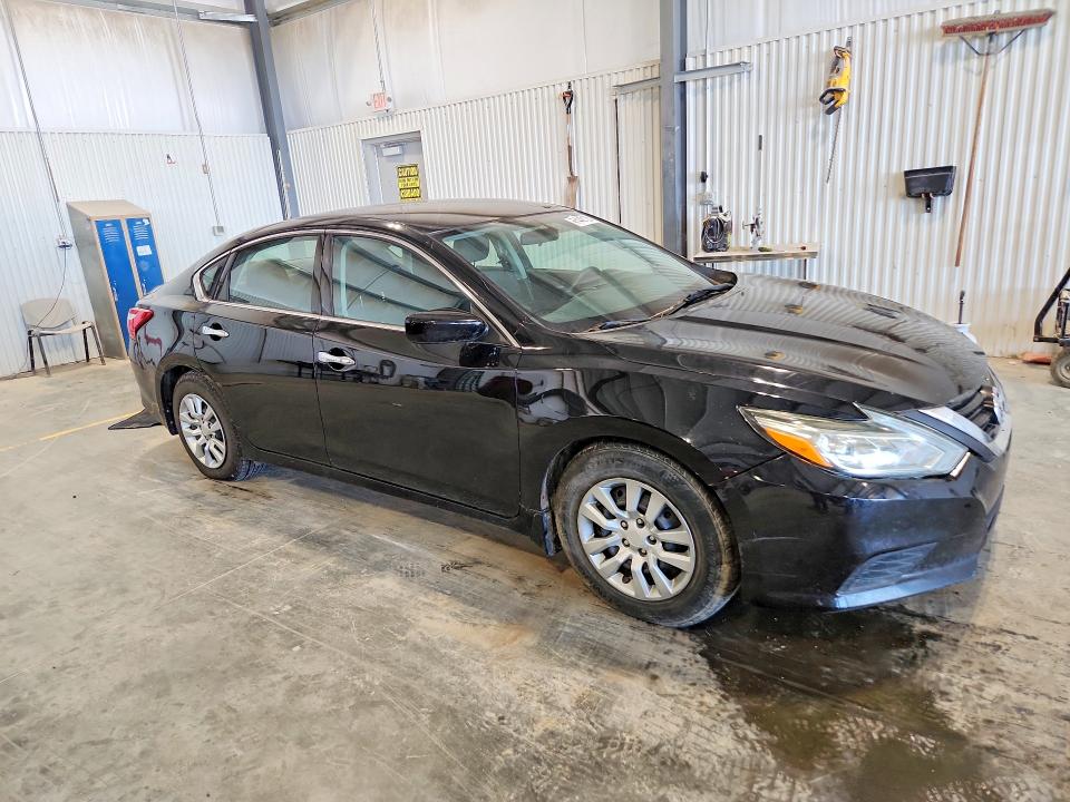 Продаж на аукціоні авто 2017 Nissan Altima, vin: 1N4AL3AP2HC275667, номер лоту: 61443126