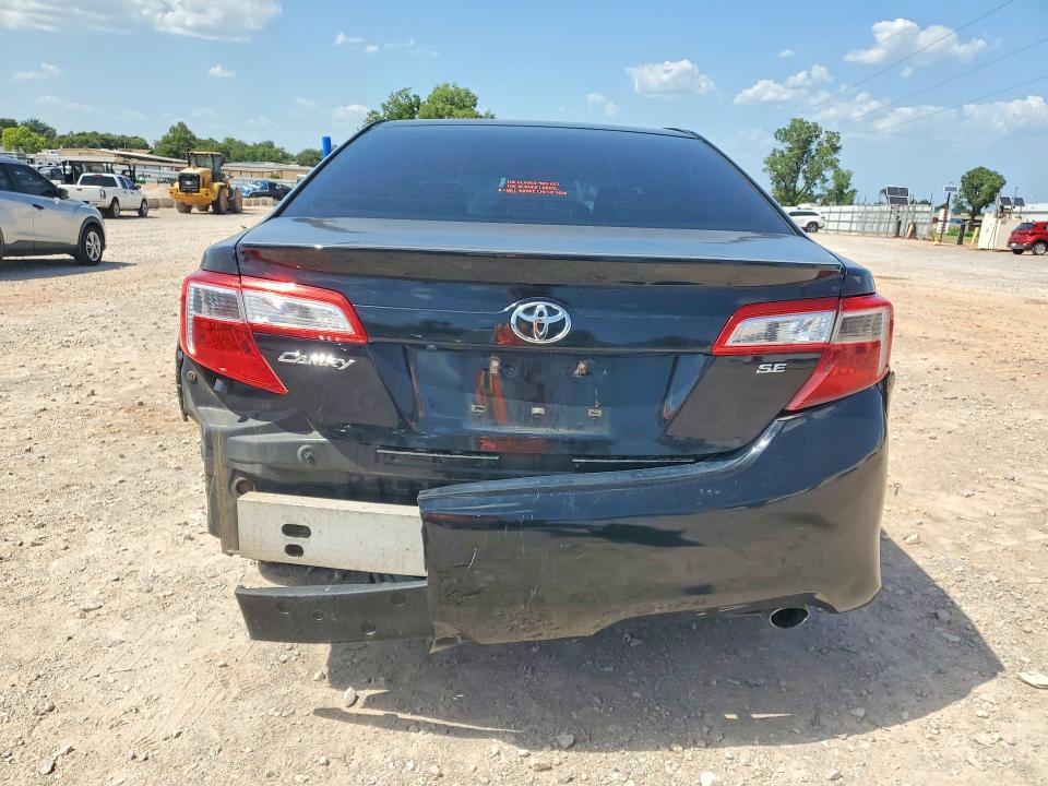 61935756 :رقم المزاد ، 4T1BF1FK4EU835228 vin ، 2014 Toyota Camry مزاد بيع