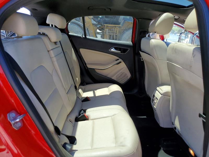 59706916 :رقم المزاد ، WDCTG4GB1JJ497735 vin ، 2018 Mercedes-benz Gla مزاد بيع