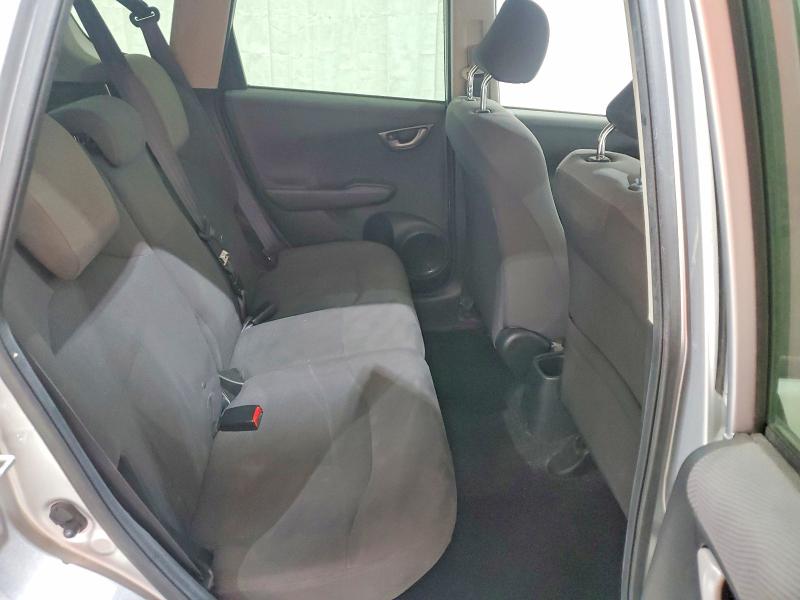 60676676 :رقم المزاد ، JHMGE8H34DC007906 vin ، 2013 Honda Fit مزاد بيع