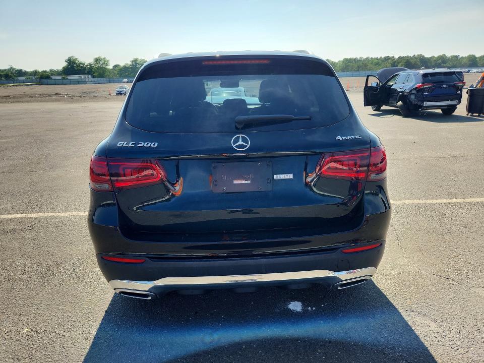 61305926 :رقم المزاد ، W1N0G8EB7MV283938 vin ، 2021 Mercedes-benz Glc مزاد بيع