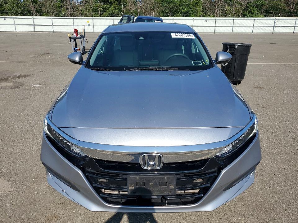 62302586 :رقم المزاد ، 1HGCV1F1XLA130002 vin ، 2020 Honda Accord مزاد بيع
