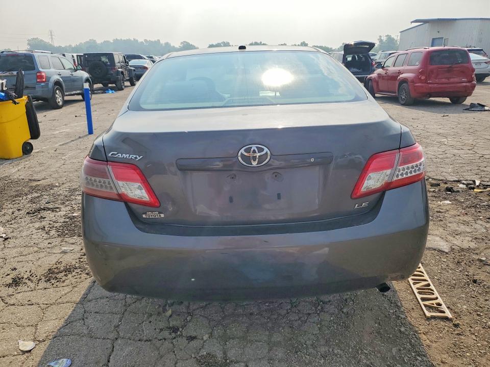 60506276 :رقم المزاد ، 4T4BF3EK2AR043611 vin ، 2010 Toyota Camry مزاد بيع