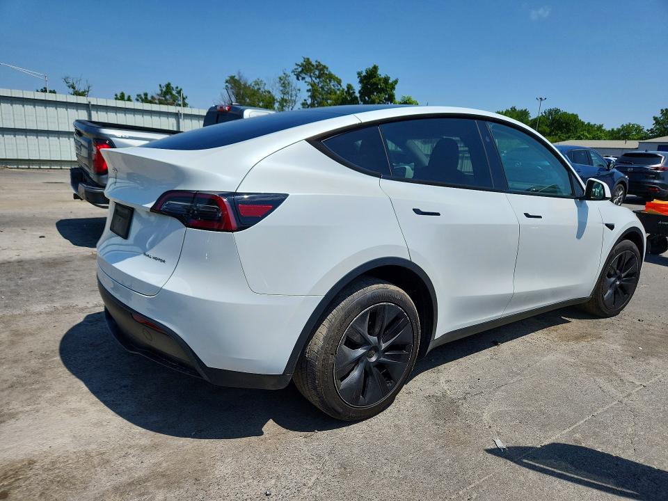 2024 Tesla Model Y მანქანა იყიდება აუქციონზე, vin: 7SAYGDEE5RA326966, აუქციონის ნომერი: 60979586