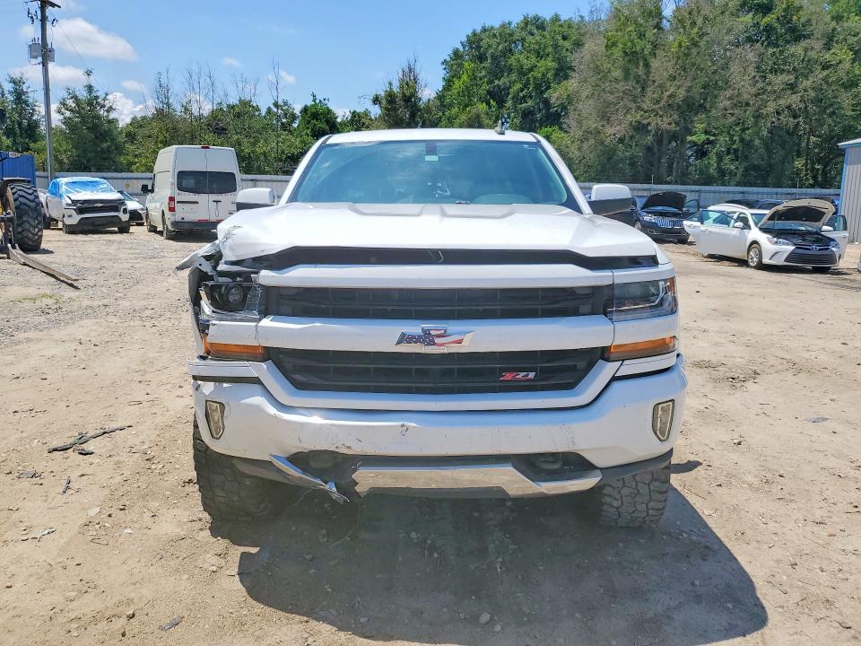 2017 Chevrolet Silverado მანქანა იყიდება აუქციონზე, vin: 3GCUKREC8HG318409, აუქციონის ნომერი: 61140556