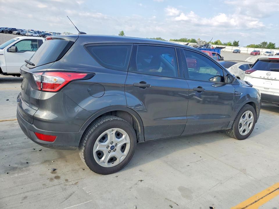 2018 Ford Escape მანქანა იყიდება აუქციონზე, vin: 1FMCU0F79JUA08447, აუქციონის ნომერი: 61869316